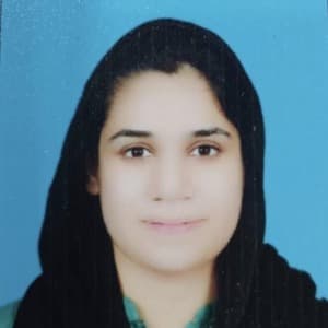 Amna Ikram